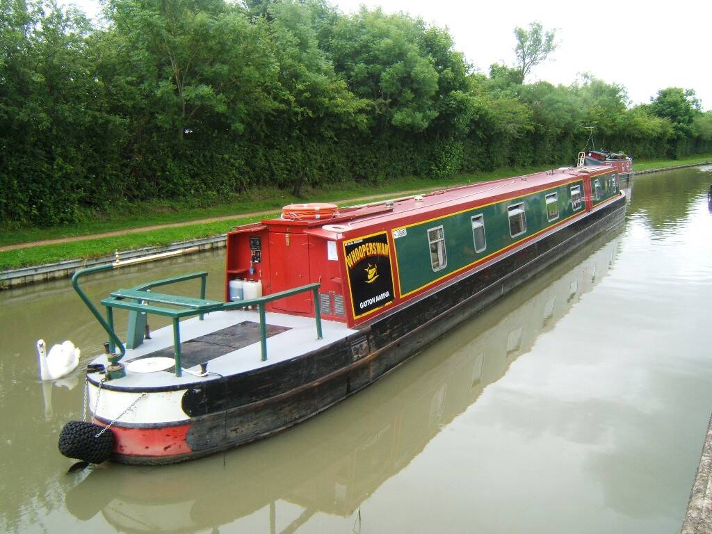 canal boat trip cheshire