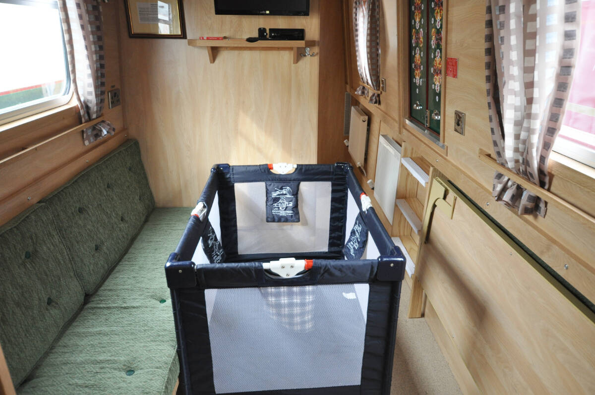 Narrow travel 2025 cot for caravan